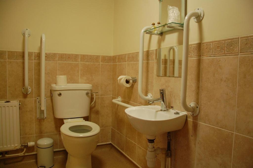 ברידג'נורת' The Down Inn מראה חיצוני תמונה
